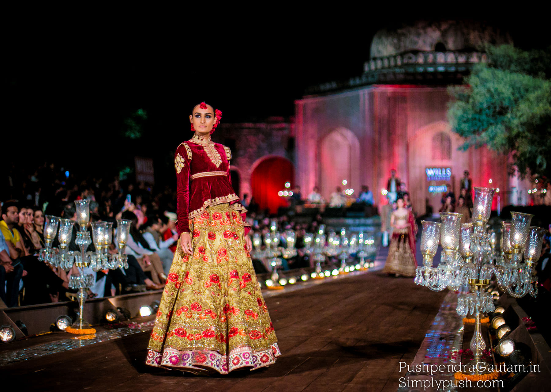 Rohit-bal-grand-finale-wifwss15-quli-khan-tomb-mehrauli-kutub-minar-show-at-wills-lifestyle-india-fashion-week-ss15-Rohit-bal-fashion-show-india-at-wills-india-fashion-week-pushpendragautam-pics-event-photographer-india